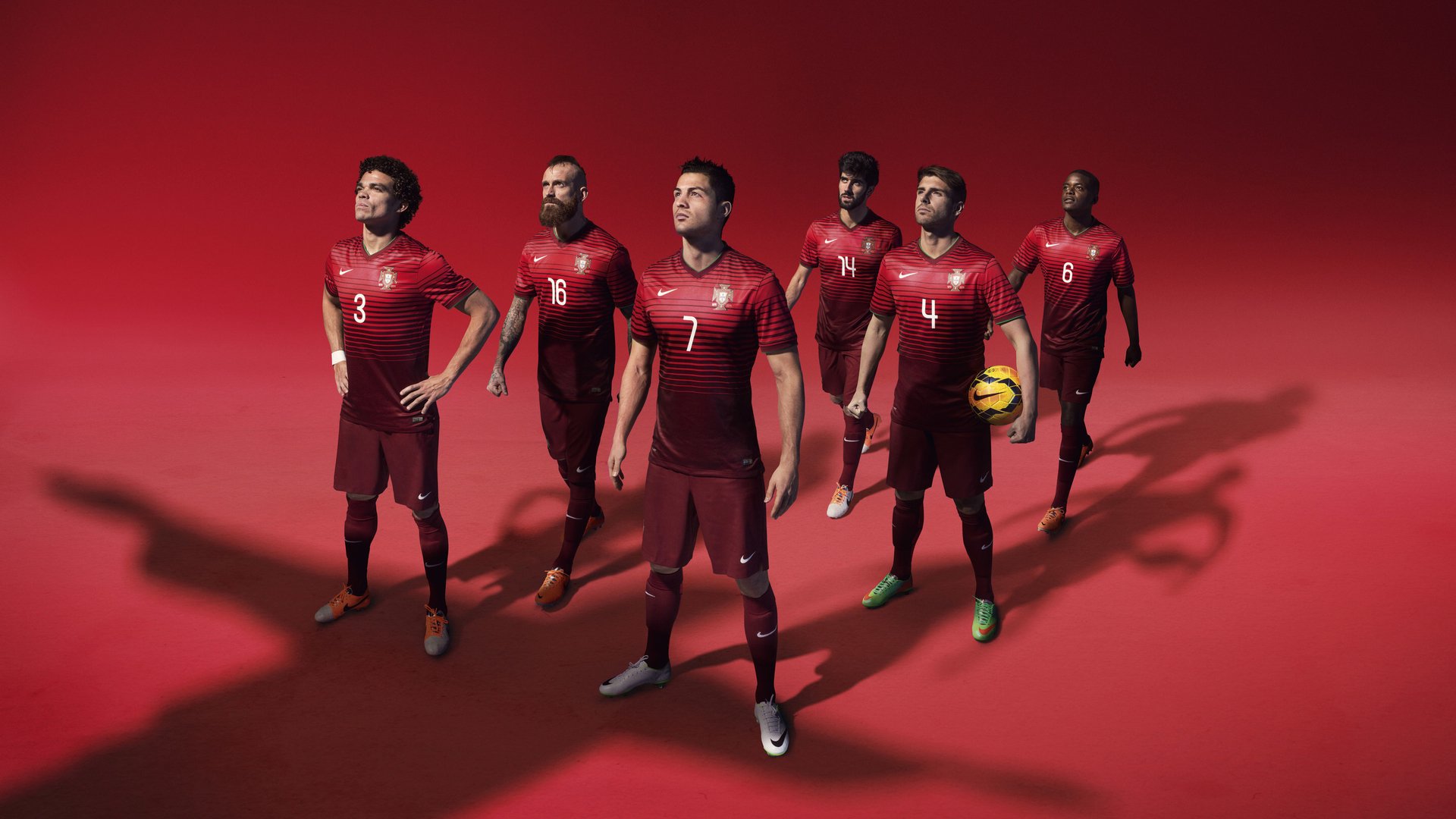 世界杯:门将小范围抓高球频次下降 改为更多选择击拳解围